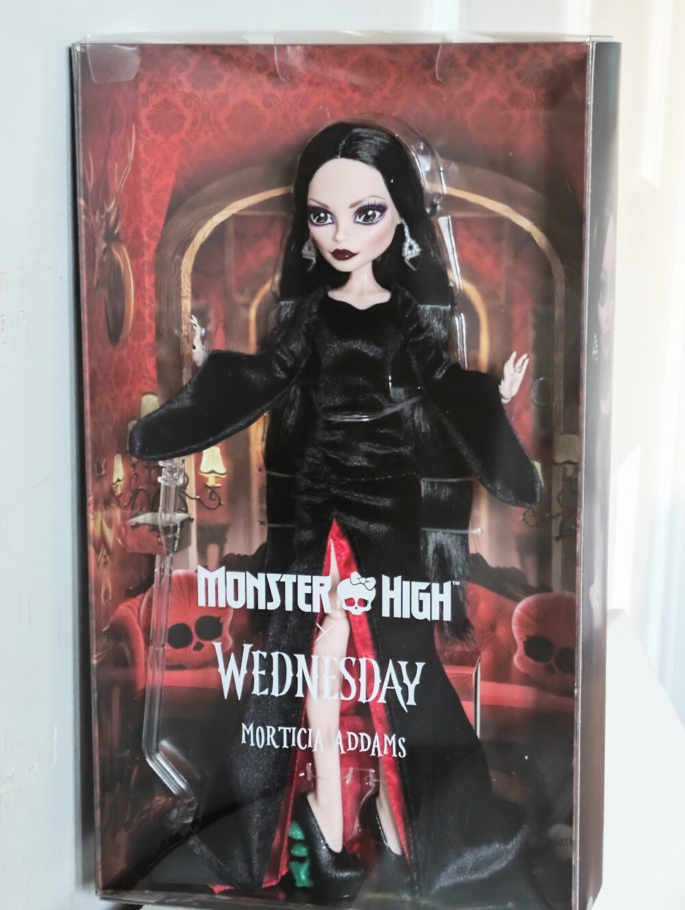 Monster High x Wednesday Morticia Addams Skullector Doll New In Box - Picture 2 of 13